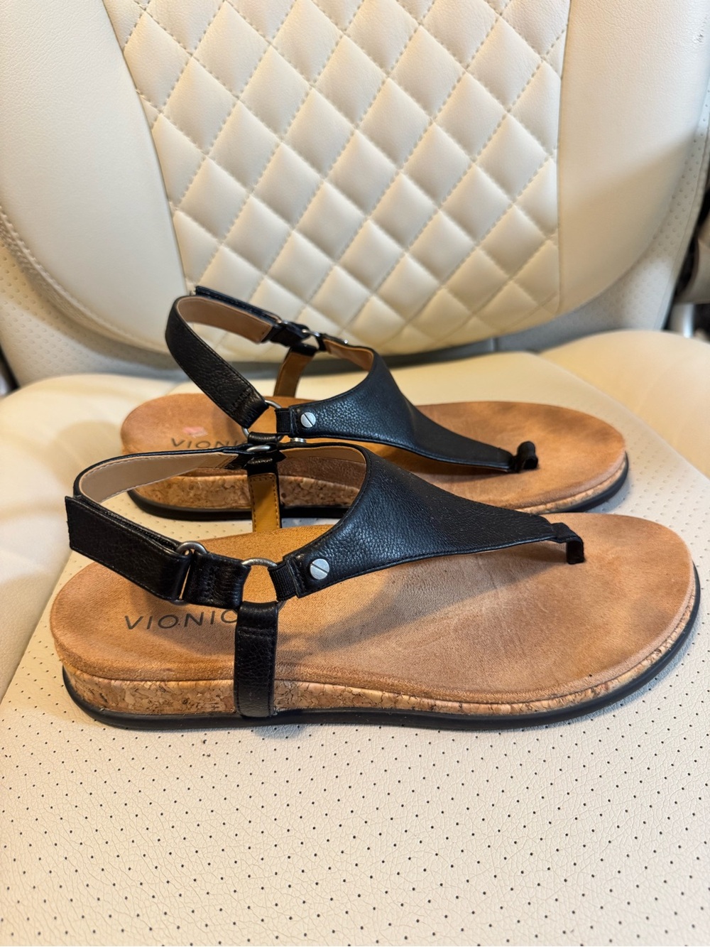 Vionic Kirra II Black Leather Thong Slingback Sandals – Women’s US 8.5